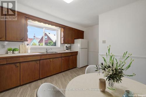 14 Niagara Street, Hamilton, ON - Indoor Photo Showing Kitchen With Double Sink