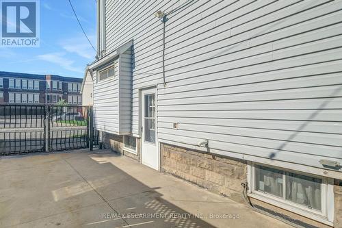 14 Niagara Street, Hamilton, ON - Outdoor