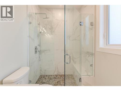 732 Coopland Crescent Unit# 4, Kelowna, BC - Indoor Photo Showing Bathroom