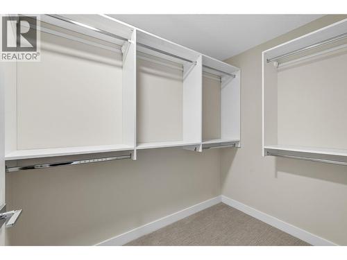 4025 Gellatly Road S Unit# 190, West Kelowna, BC - Indoor With Storage
