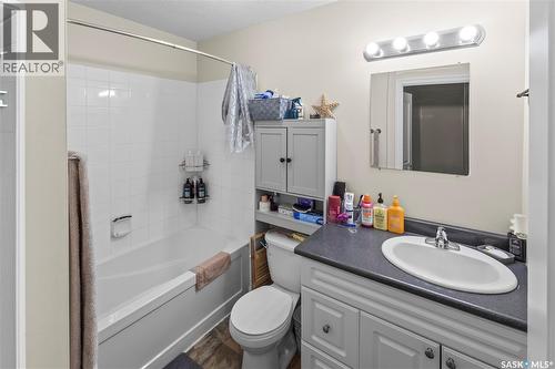 217 515 28Th Street E, Prince Albert, SK - Indoor Photo Showing Bathroom