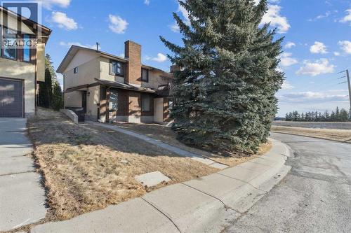 91 Edgehill Drive Nw, Calgary, AB - Outdoor