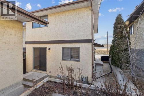 91 Edgehill Drive Nw, Calgary, AB - Outdoor With Exterior
