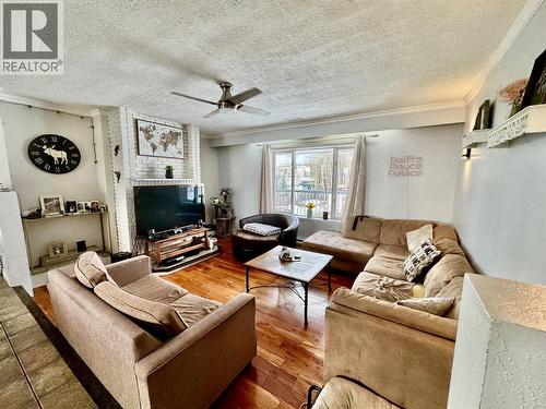 5304 Elevator Road, Pouce Coupe, BC - Indoor Photo Showing Living Room