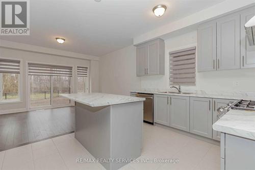 29 Summerbeam Way, Brampton, ON - Indoor Photo Showing Kitchen With Double Sink