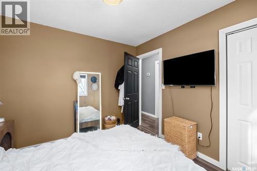 866 Spencer Drive, Prince Albert, SK - Indoor Photo Showing Bedroom