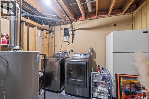 866 Spencer Drive, Prince Albert, SK - Indoor Photo Showing Laundry Room