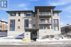 302 - 180 GUELPH PRIVATE  Ottawa, ON K2T 0J6