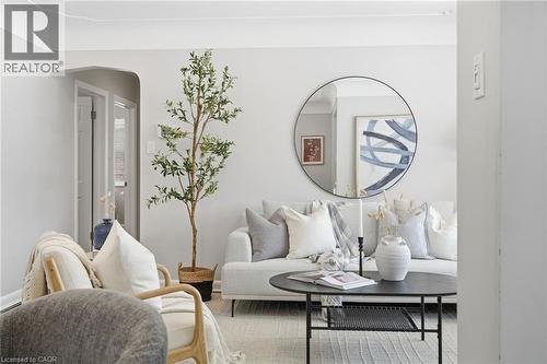 15 Mulock Avenue, Hamilton, ON - Indoor