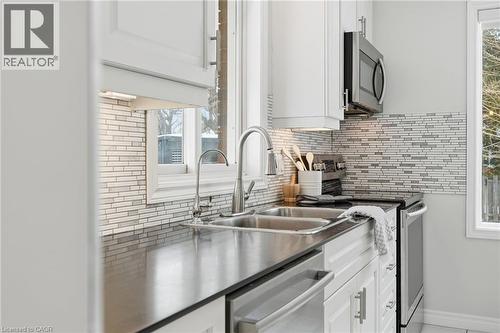 15 Mulock Avenue, Hamilton, ON - Indoor Photo Showing Kitchen With Double Sink With Upgraded Kitchen