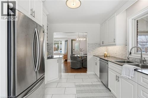 15 Mulock Avenue, Hamilton, ON - Indoor Photo Showing Kitchen With Double Sink With Upgraded Kitchen