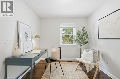 15 Mulock Avenue, Hamilton, ON - Indoor Photo Showing Other Room