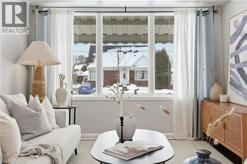 15 Mulock Avenue, Hamilton, ON - Indoor