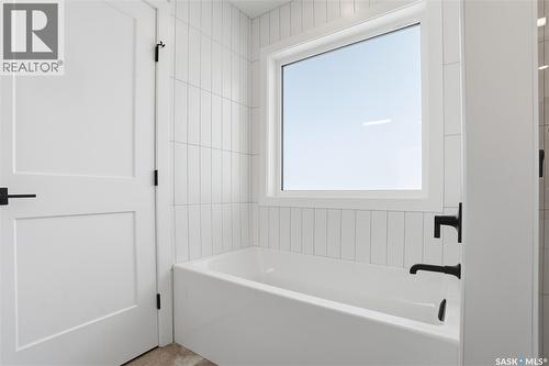 211 Sharma Lane, Saskatoon, SK - Indoor Photo Showing Bathroom