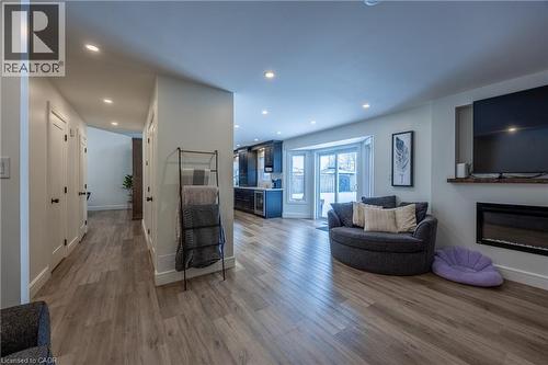 3 Kintyre Court, Caledonia, ON - Indoor Photo Showing Living Room With Fireplace