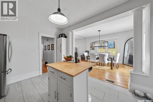 106 8Th Street E, Saskatoon, SK - Indoor