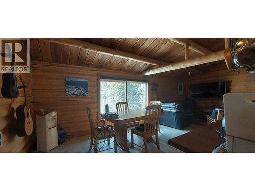 1910 Otter Road, Chilcotin, BC - Indoor Photo Showing Dining Room