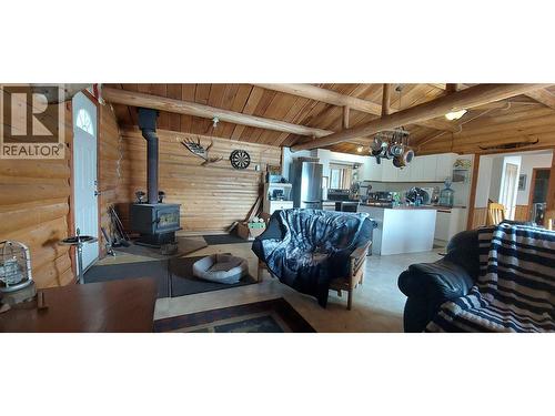 1910 Otter Road, Chilcotin, BC - Indoor