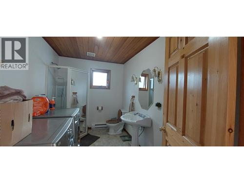 1910 Otter Road, Chilcotin, BC - Indoor