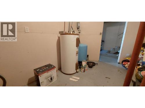 1910 Otter Road, Chilcotin, BC - Indoor
