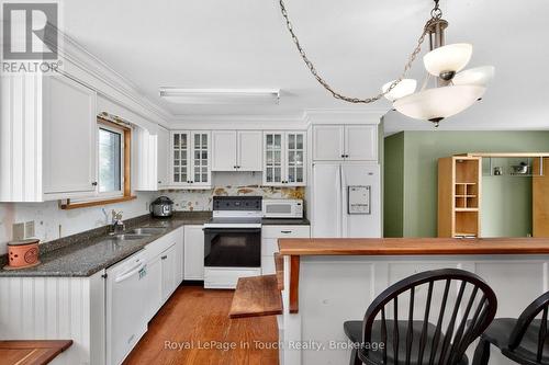 Eat in Kitchen - 1 Logmoss Road, Tiny, ON - Indoor Photo Showing Kitchen With Double Sink