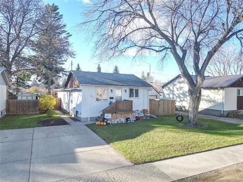 1332 5th Street  Brandon, MB R7A 3M7