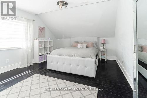 9170 Sideroad 27, Erin, ON - Indoor Photo Showing Bedroom
