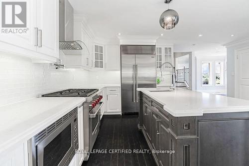 9170 Sideroad 27, Erin, ON - Indoor Photo Showing Kitchen With Upgraded Kitchen
