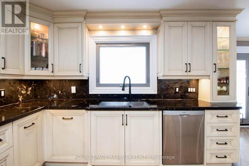 61 Gas Light Crescent, Vaughan, ON - Indoor Photo Showing Kitchen With Double Sink