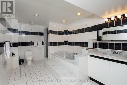 61 Gas Light Crescent, Vaughan, ON - Indoor Photo Showing Bathroom