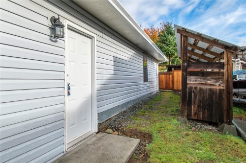 876 Springbok Rd, Campbell River, BC 