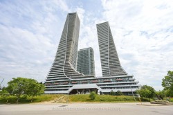 4814-30 Shore Breeze Drive  Toronto, ON M8V 0J1