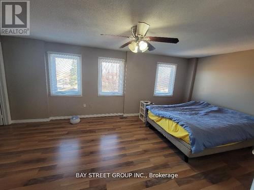 3503 Cherrington Crescent, Mississauga, ON - Indoor Photo Showing Bedroom