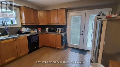3503 Cherrington Crescent, Mississauga, ON - Indoor Photo Showing Kitchen