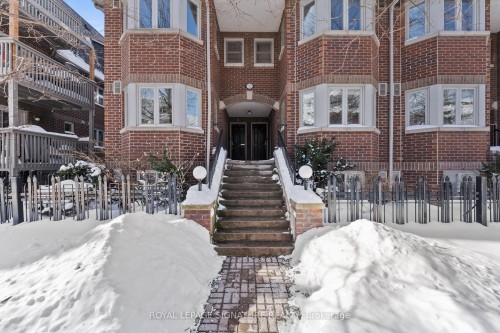 D-32 Massey Street, Toronto, ON - Outdoor With Facade