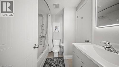 23 Freeman Crescent, Simcoe, ON - Indoor Photo Showing Bathroom