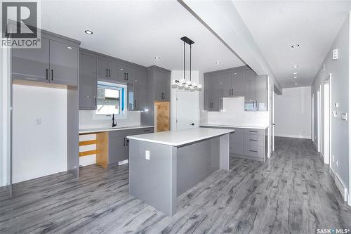447 Woolf Bend, Saskatoon, SK - Indoor Photo Showing Kitchen With Upgraded Kitchen