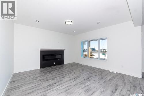 447 Woolf Bend, Saskatoon, SK - Indoor