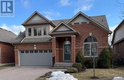 71 BELLA VISTA TRAIL New Tecumseth, ON L9R 2E2