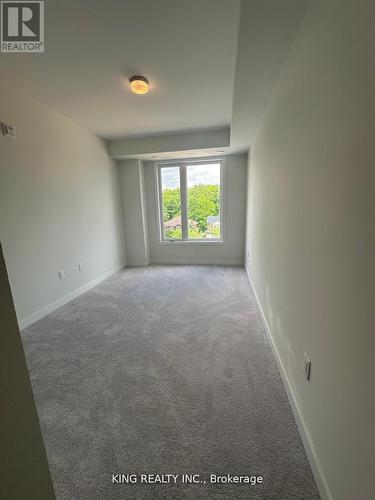 15 - 3566 Colonial Drive, Mississauga, ON - Indoor Photo Showing Other Room