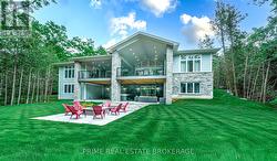 10224 LAKEVIEW AVENUE  Lambton Shores (Grand Bend), ON N0M 1T0