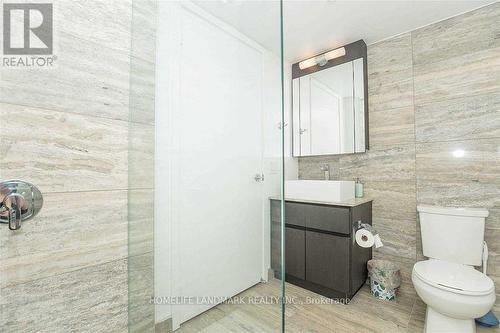 G17 - 26 Capreol Court, Toronto, ON - Indoor Photo Showing Bathroom