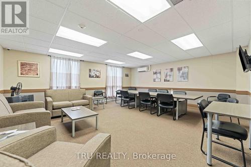 Meeting room near office. - Ph4 - 158A Mcarthur Avenue, Ottawa, ON - Indoor Photo Showing Other Room