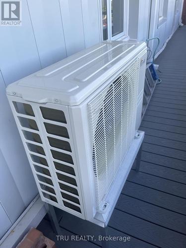 New minisplit hvac 2024. - Ph4 - 158A Mcarthur Avenue, Ottawa, ON -  Photo Showing Other Room