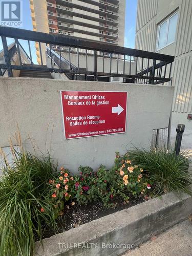 On site management office & 3 superintendents. - Ph4 - 158A Mcarthur Avenue, Ottawa, ON - Outdoor