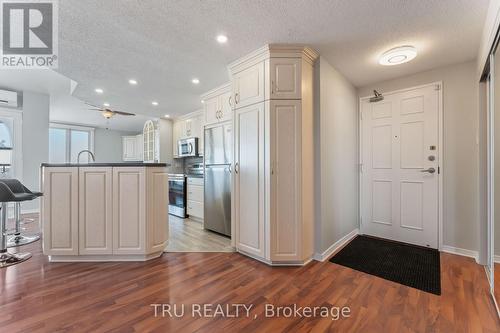 Welcome to PH 4. - Ph4 - 158A Mcarthur Avenue, Ottawa, ON - Indoor