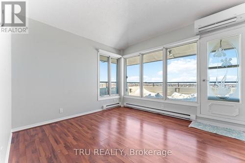 Ph4 - 158A Mcarthur Avenue, Ottawa, ON - Indoor Photo Showing Other Room