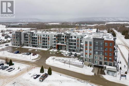 120 - 4 KIMBERLY LANE  Collingwood, ON L9Y 5B4