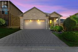 2 - 70 TANOAK DRIVE  London North, ON N6G 5R3