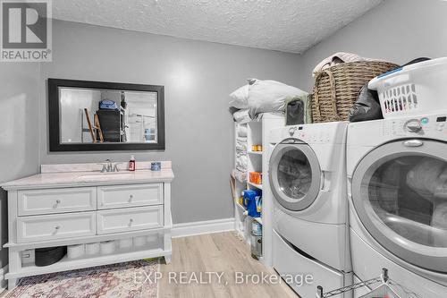 129 Beech Street, St. Catharines (Downtown), ON - Indoor Photo Showing Laundry Room